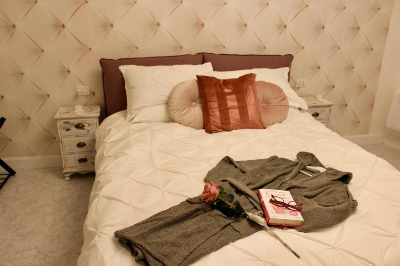 Casa Grinta B&B ชิตตา เดลลา ปีเอเว ภายนอก รูปภาพ